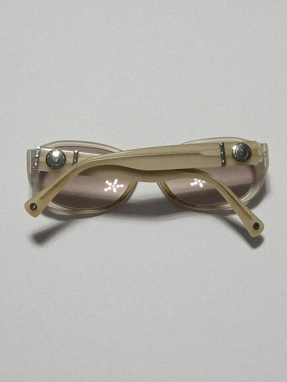 Coach HC8046 Ivory Signature Sunglasses with Case Women Authentic Used